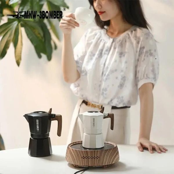 Кофеварка гейзерная MHW-3BOMBER Double Valve Moka Pot 4 cup для газовой плиты, 180 мл, ручная, эспрессо M5889W фото