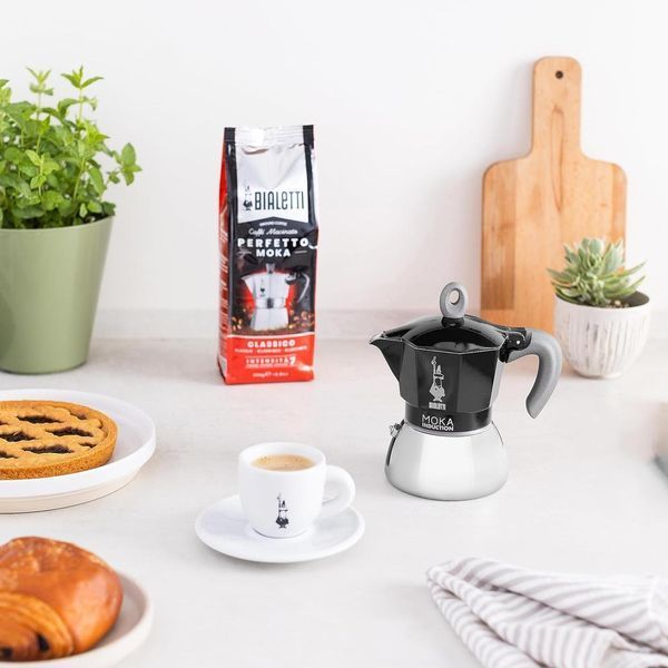 Кавоварка Bialetti New Moka Induction на 4 порції, 150 мл гейзерна чорна для варіння кави для індукційної плити 0006934/NP фото