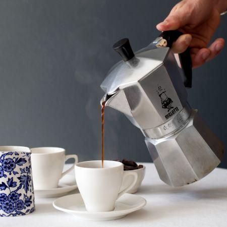 Гейзерна кавоварка Bialetti Moka Express на 6 чашок 270 мл на газу для приготування кави еспресо 1163 фото