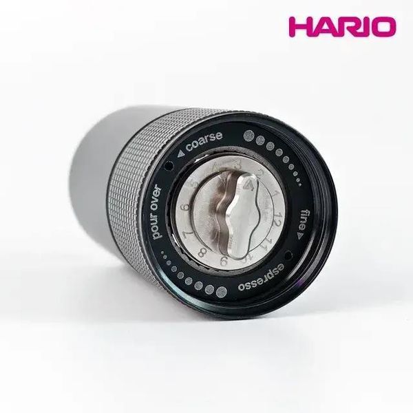 Ручная кофемолка Hario с металлическими жерновами алюминиевая MKBT-1B фото