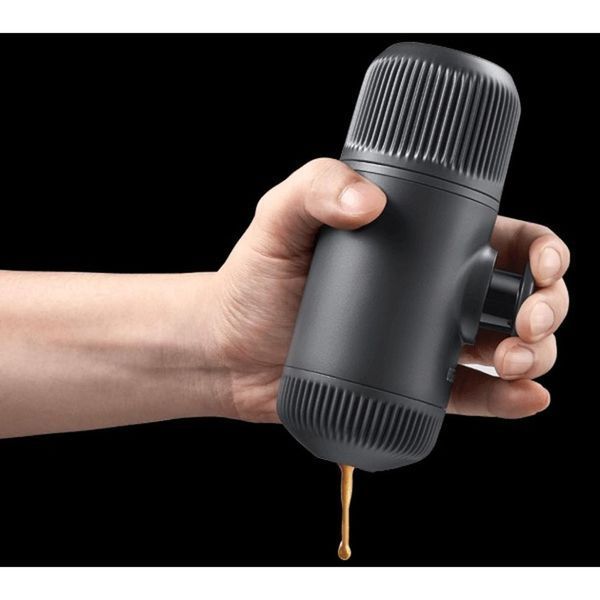 Портативная эспрессо кофеварка Wacaco Nanopresso с чехлом Черная для молотого кофе WNANOGRcase фото