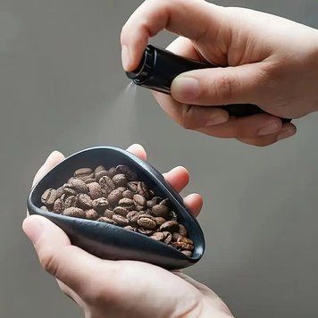 Распылитель увлажнитель для зерен кофе для бариста с черной чашей дозатором чахе керамической 884775 фото