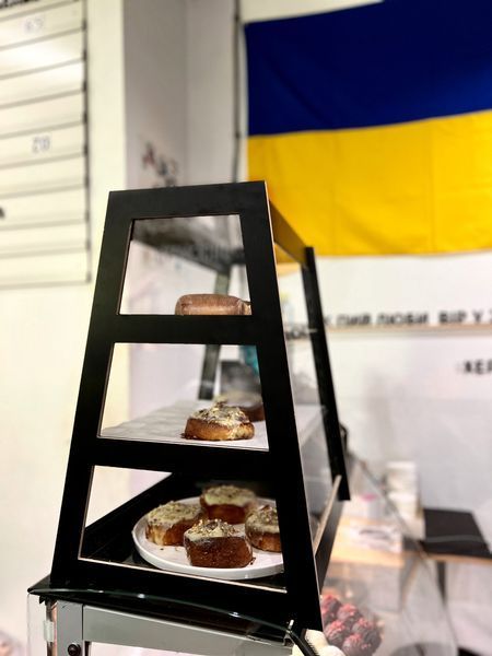 Настольная кондитерская витрина из дерева для выпечки и кондитерских изделий для кафе кофейни Черная VN-BP-10 фото