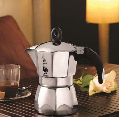 Гейзерна кавоварка Bialetti Dama на 3 чашки 130 мл 2152 фото