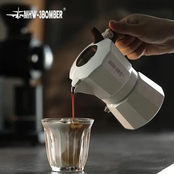 Кавоварка гейзерного типу MHW-3BOMBER Double Valve Moka Pot 1 cup для кави Біла з дерев'яною ручкою M5887W фото