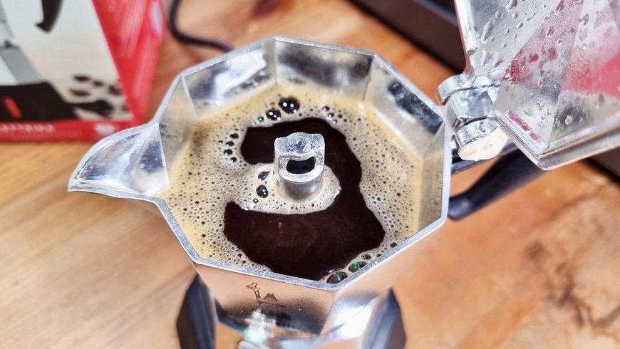 Гейзерная кофеварка электрическая BIaletti New Moka Elettrika на 2 порции 7290 фото